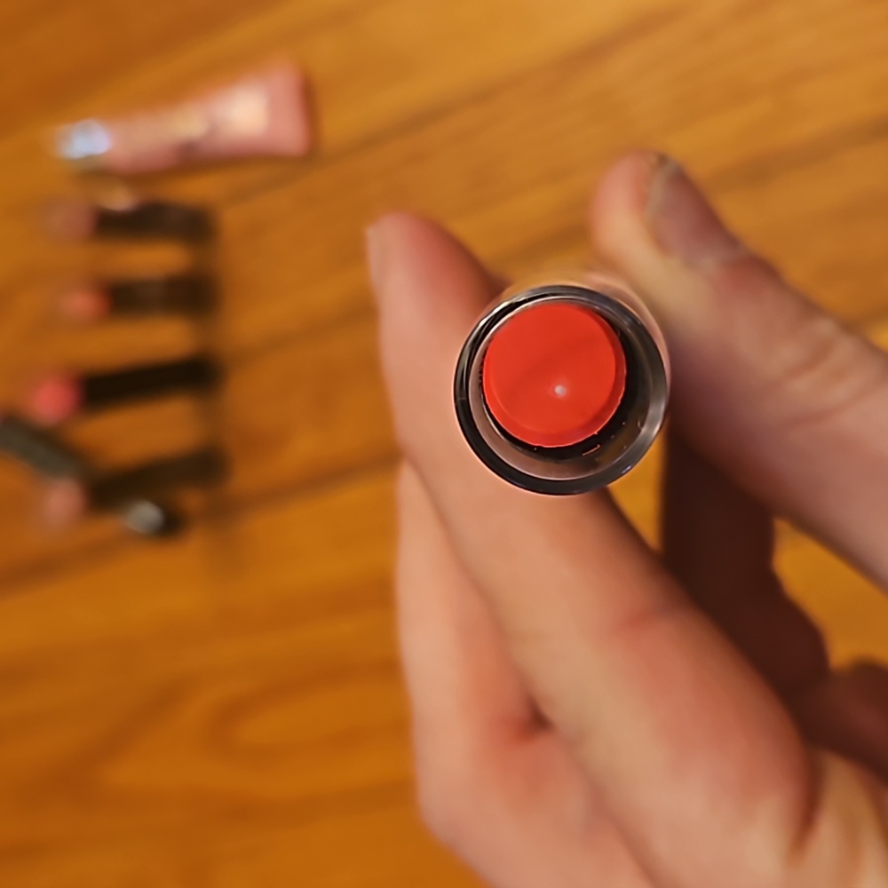 LA Girls Lipsticks and Lip paint New - Picture 2 of 14